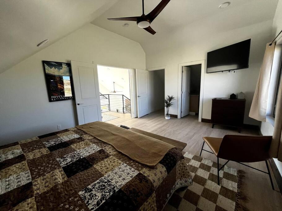 Red Rock Retreat Stunning Floor To Ceiling Views Βίλα Hatch Εξωτερικό φωτογραφία